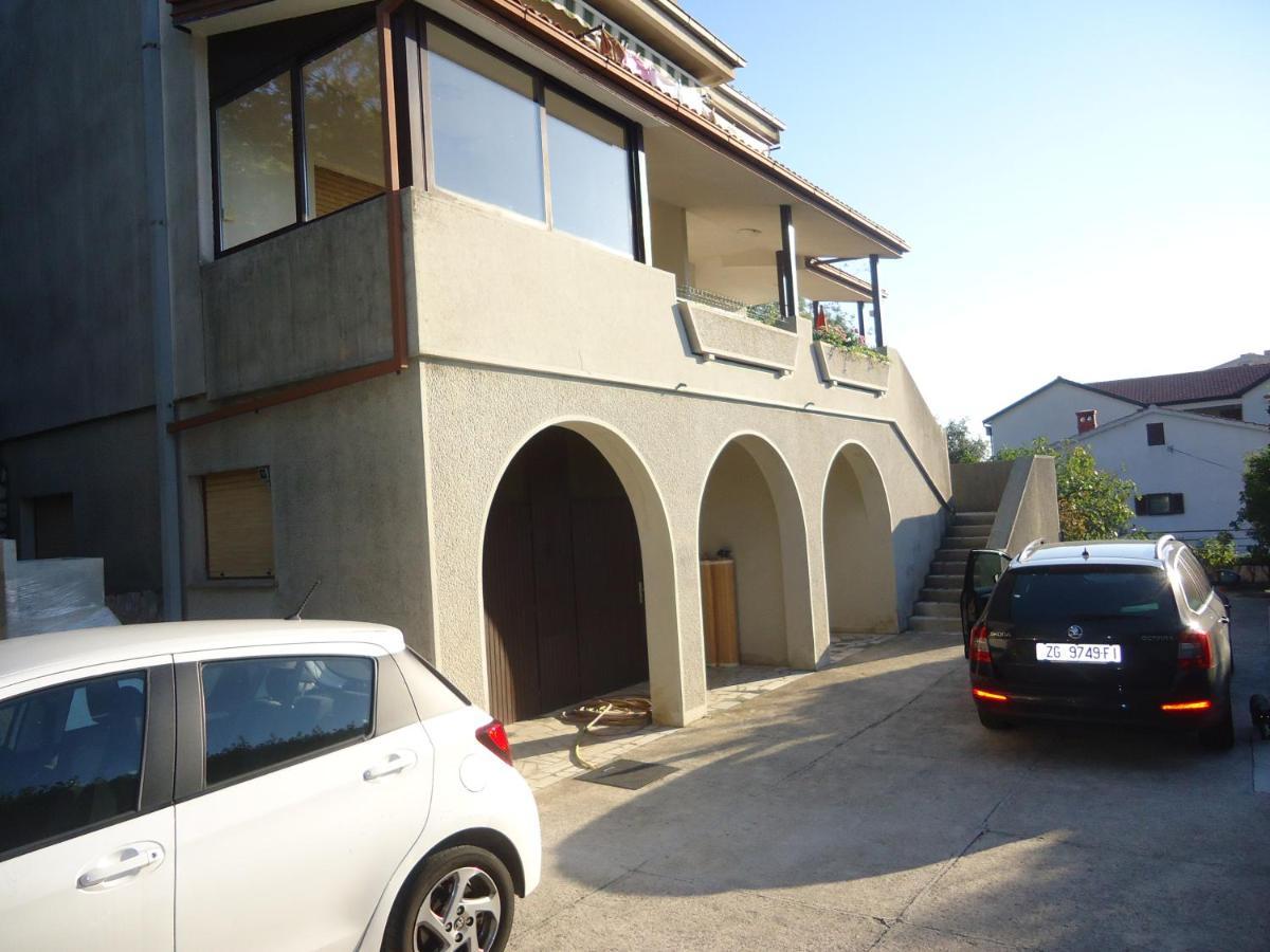 יאדראנובו Apartments Ivanica And Mirela מראה חיצוני תמונה