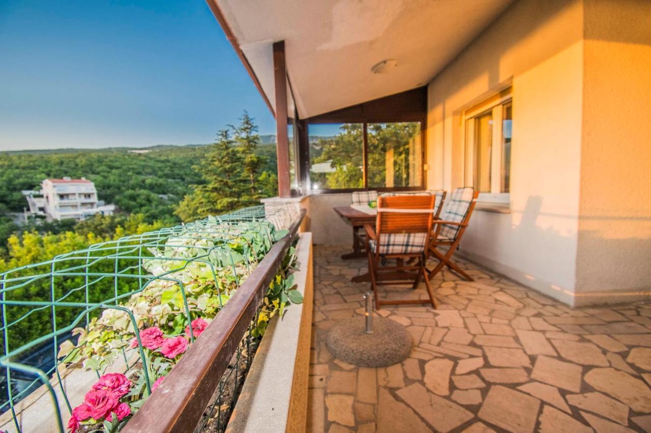 יאדראנובו Apartments Ivanica And Mirela מראה חיצוני תמונה