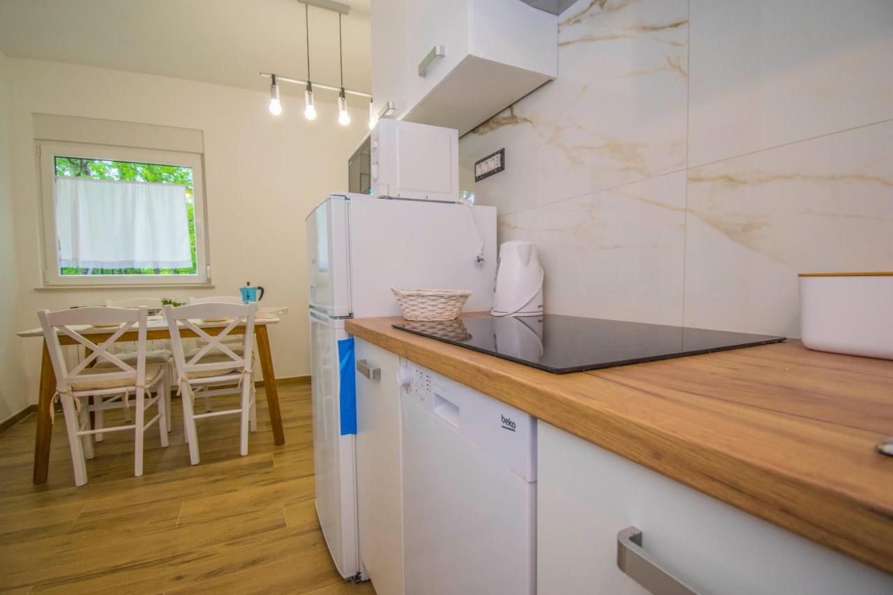 יאדראנובו Apartments Ivanica And Mirela מראה חיצוני תמונה