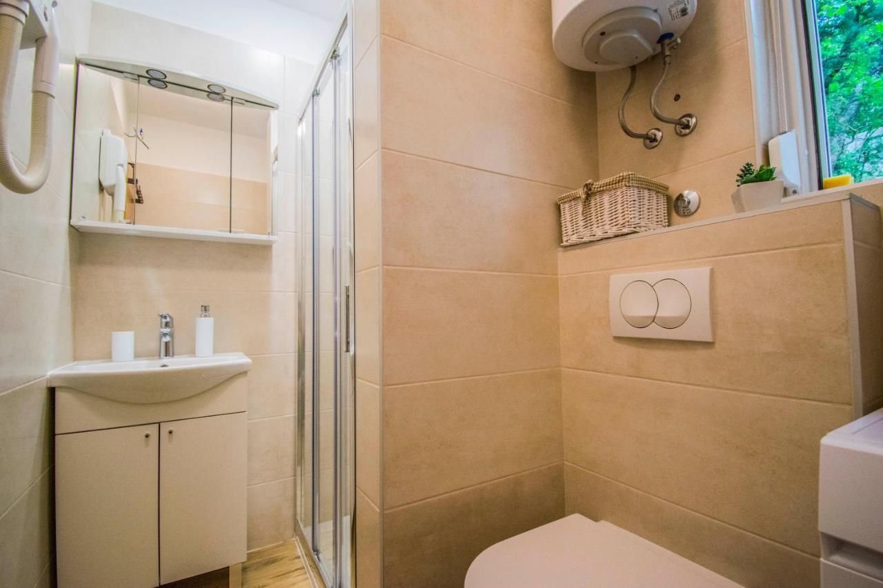 יאדראנובו Apartments Ivanica And Mirela מראה חיצוני תמונה